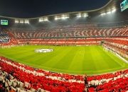 熊猫体育中国App-赛道上的终局艺术，维斯塔潘率红牛上演绝杀索伯的战术奇迹