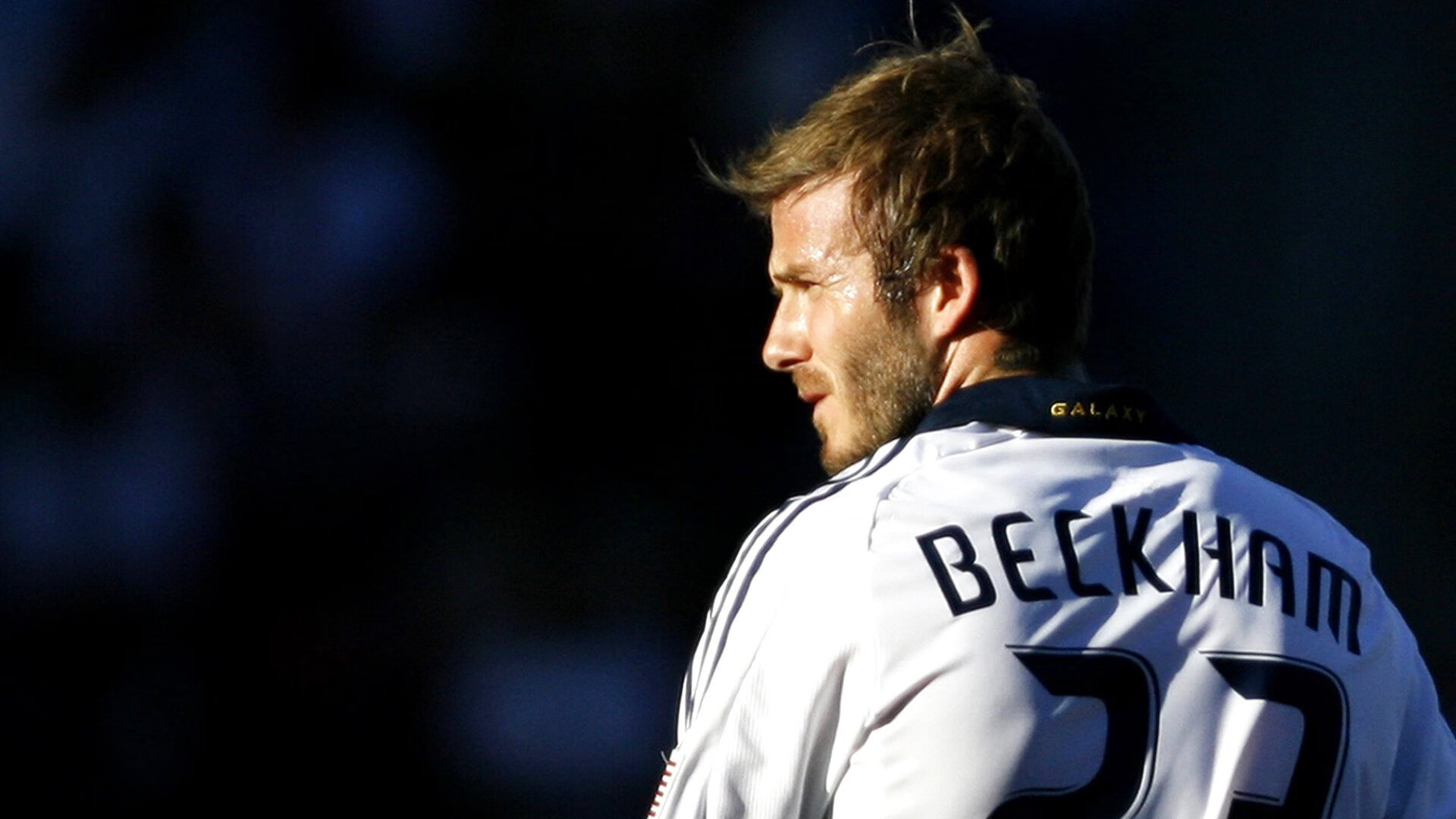 威尔士终结乌拉圭，F1年度争冠焦点战的意外启示