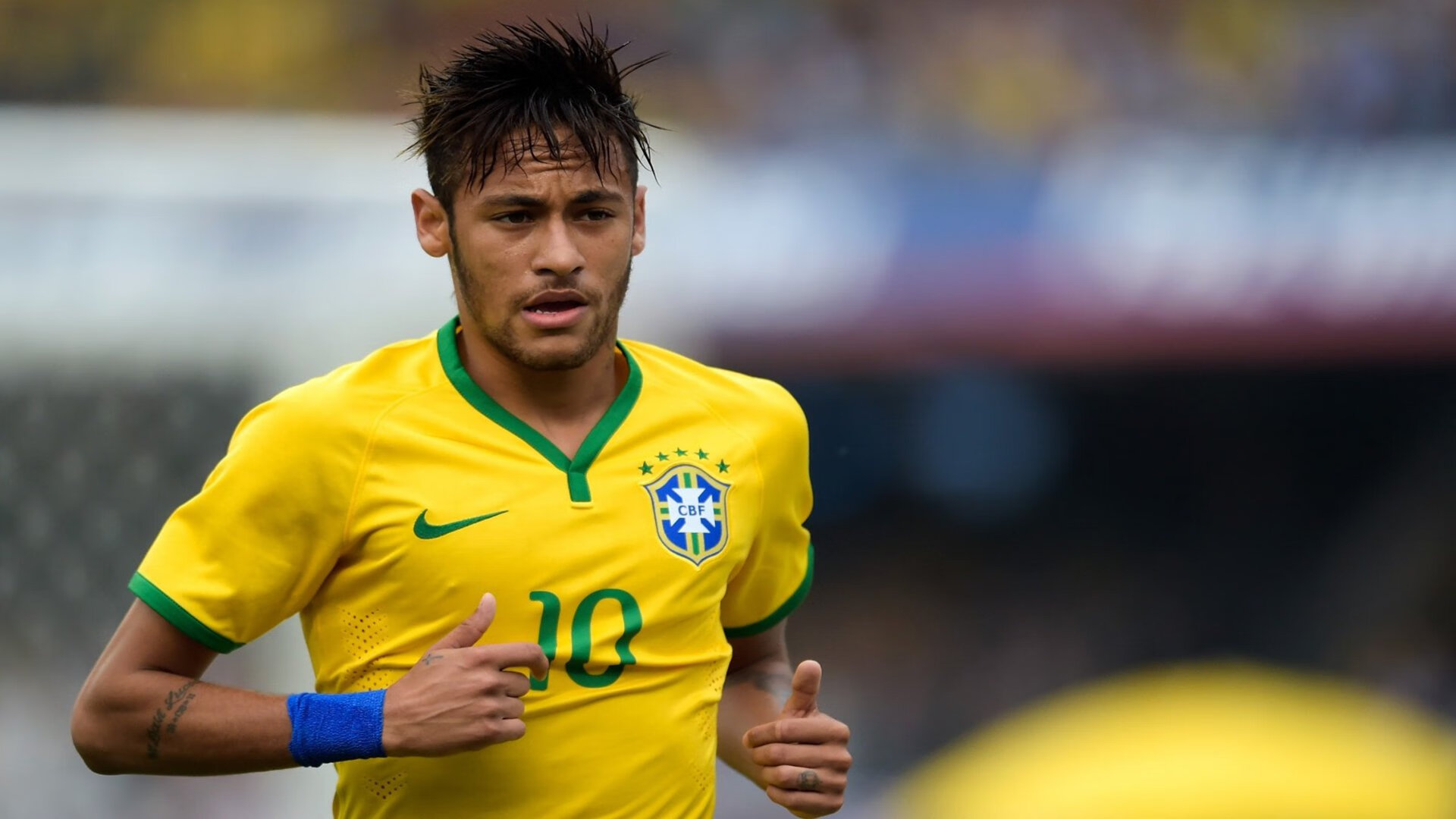 跨界双雄，黄蜂加时鏖战与F1新星的接管艺术