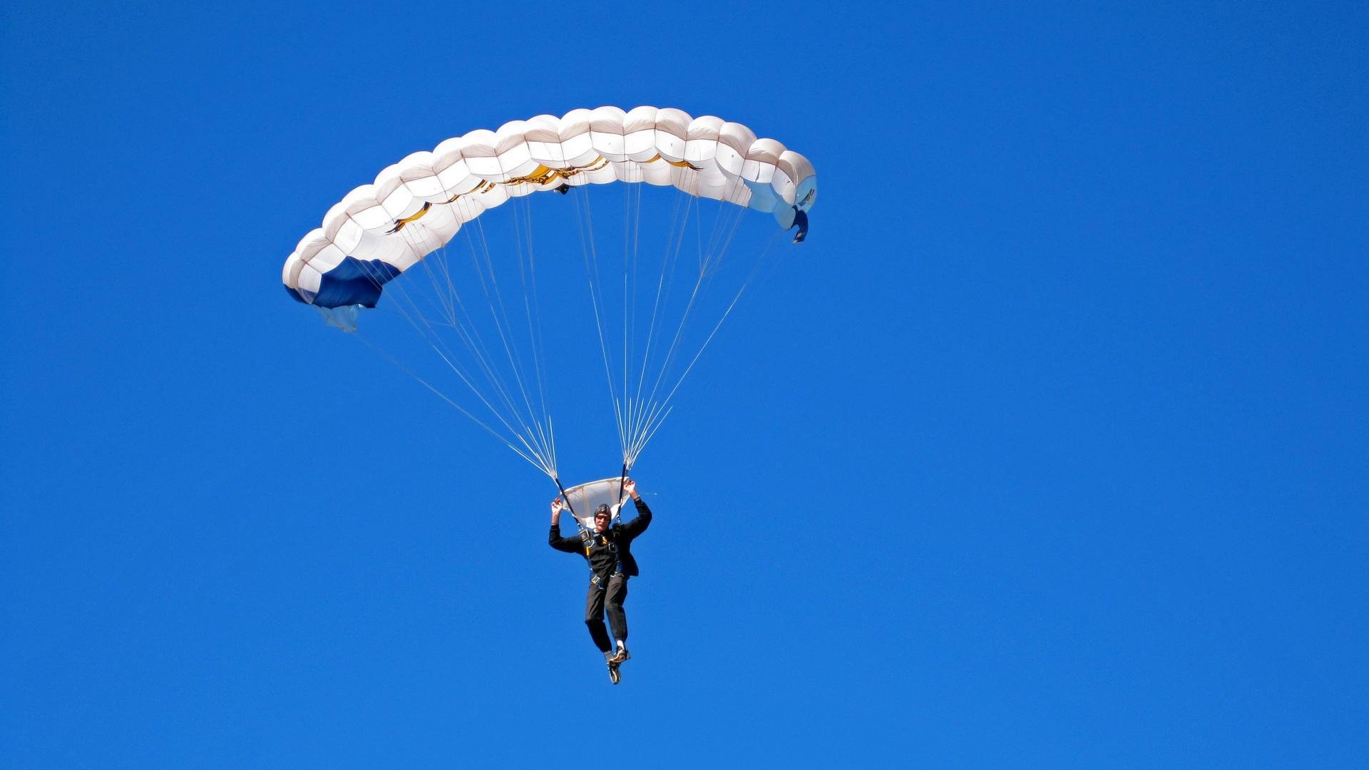 当答案已成往事，新证明在东方升起—76人对阵深圳，保罗用实力跨越时空的对话